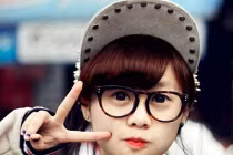 Teen Việt phát sốt với trào lưu “kính Nobita“