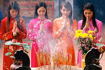 Tết Quý Tỵ: Chọn ngày xuất hành và hướng làm ăn