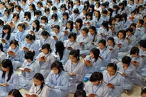 Tụng Kinh ở nhà có cần đánh chuông, mõ không?