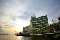 CNN: “Trải nghiệm Hà Nội hoàn hảo với siêu mẫu Hà Anh” 