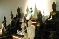 Thờ tượng Phật bị sứt mẻ có sao không?