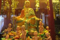 Kỳ lạ ngôi chùa nuôi dưỡng vong hồn hài nhi 