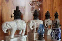 Ngắm bộ sưu tập đèn cổ lớn nhất Việt Nam 