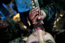 Lính Mỹ học cách sống sót trong rừng sâu