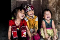 Em bé H’Mông lọt top ảnh đẹp của National Geographic