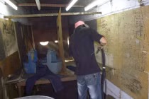 “Mặc quần bò TQ nhiễm bệnh nan y“: lỗi dịch sai hay bịa đặt?