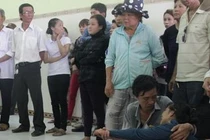 Hai học sinh hái hoa súng ngã hồ chết đuối