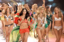 Victoria's Secret - Thương hiệu được yêu thích nhất tại Mỹ