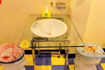 Nhà hàng... toilet: Gây “choáng” nhưng vẫn hút khách