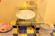 Nhà hàng... toilet: Gây “choáng” nhưng vẫn hút khách