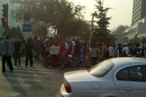 Xe điên đâm 13 học sinh bị thương