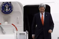 Ngoại trưởng Kerry bị “chôn chân” tại sân bay Moscow