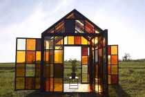 Cận cảnh ngôi nhà “ngọt ngào” lung linh dưới nắng