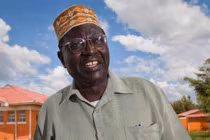 Anh trai TT Obama: “Chưa đỗ ông Nghè...” 