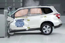 Vừa ra đời, hàng loạt mẫu xe bị “ném đá” tơi tả