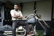 “Soi” từng chi tiết siêu mô tô “độ” vàng đắt nhất TG