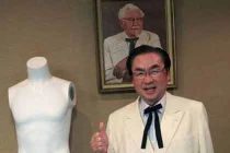 Đồng phục người sáng lập hãng KFC có giá 450 triệu đồng