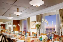 Choáng ngợp với phòng nghỉ khách sạn 1,7 tỷ đồng/đêm