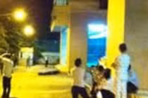 Một phụ nữ rơi từ tầng 8 chết thảm