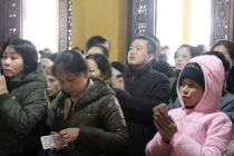 Lễ chùa đầu năm, sợ nhất... “bàn tay ma“