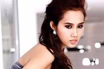 Người mẫu bán dâm bị ăn chặn khủng khiếp