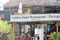 Chuyện lạ: Nhà hàng Việt “tẩy chay” người Việt