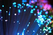 Cáp quang nhanh ngang ngửa... tốc độ ánh sáng