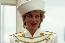 10 bộ đầm “kinh điển” của công nương Diana