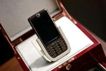 Smartphone đắt giá nhất hành tinh “trình làng“