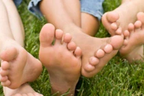 Kỳ lạ: Muỗi độc nghiện mùi... chân thối