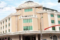 Bố chồng Tăng Thanh Hà và “canh bạc” Tràng Tiền Plaza