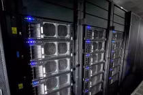 Mỹ bất ngờ “sa thải” siêu máy tính IBM