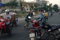 Cận cảnh liều mạng đánh nhau vì va chạm giao thông nhỏ