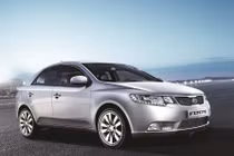 Kia Forte bất ngờ giảm giá tới 40 triệu đồng