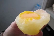 Hiểm họa từ trứng gà Trung Quốc 500 đồng/quả