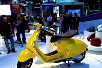 Vì sao Vespa 946 có giá “cắt cổ”?