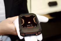 Mổ xẻ smartphone TAG Heuer Racer siêu sang giá 200 triệu tại HN