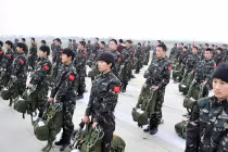 Lộ ảnh đơn vị tác chiến đặc biệt toàn nữ của TQ