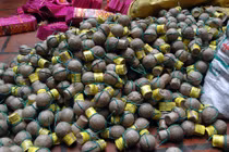 Bắt hơn 300kg pháo hình lựu đạn