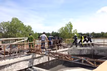 3 công nhân rơi xuống hồ hóa chất tử vong