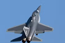 Máy bay huấn luyện TQ “cho không ai lấy“