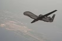 “Cỗ máy do thám vô địch” RQ-4 soi Triều Tiên