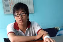 Không được thi đại học vì…vung dao chém người