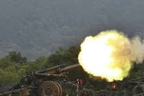 Pháo binh, xe tăng Hàn Quốc tập trận gần Triều Tiên 