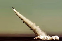 Tên lửa đạn đạo nằm phục dưới biển có khả thi?