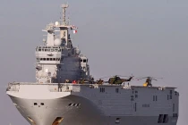 “Nội soi” tàu đổ bộ “khủng” của Pháp sắp tới Việt Nam