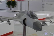 TQ “khoe” máy bay quân sự “mô hình” tại Pháp