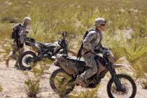 Lính Mỹ dùng xe mô tô tác chiến ở Afghanistan?