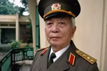 Chân dung tướng Giáp qua ống kính Catherine Karnow 