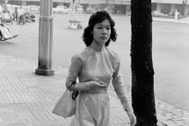 Ảnh hiếm của LIFE về thiếu nữ áo dài Sài Gòn 1961